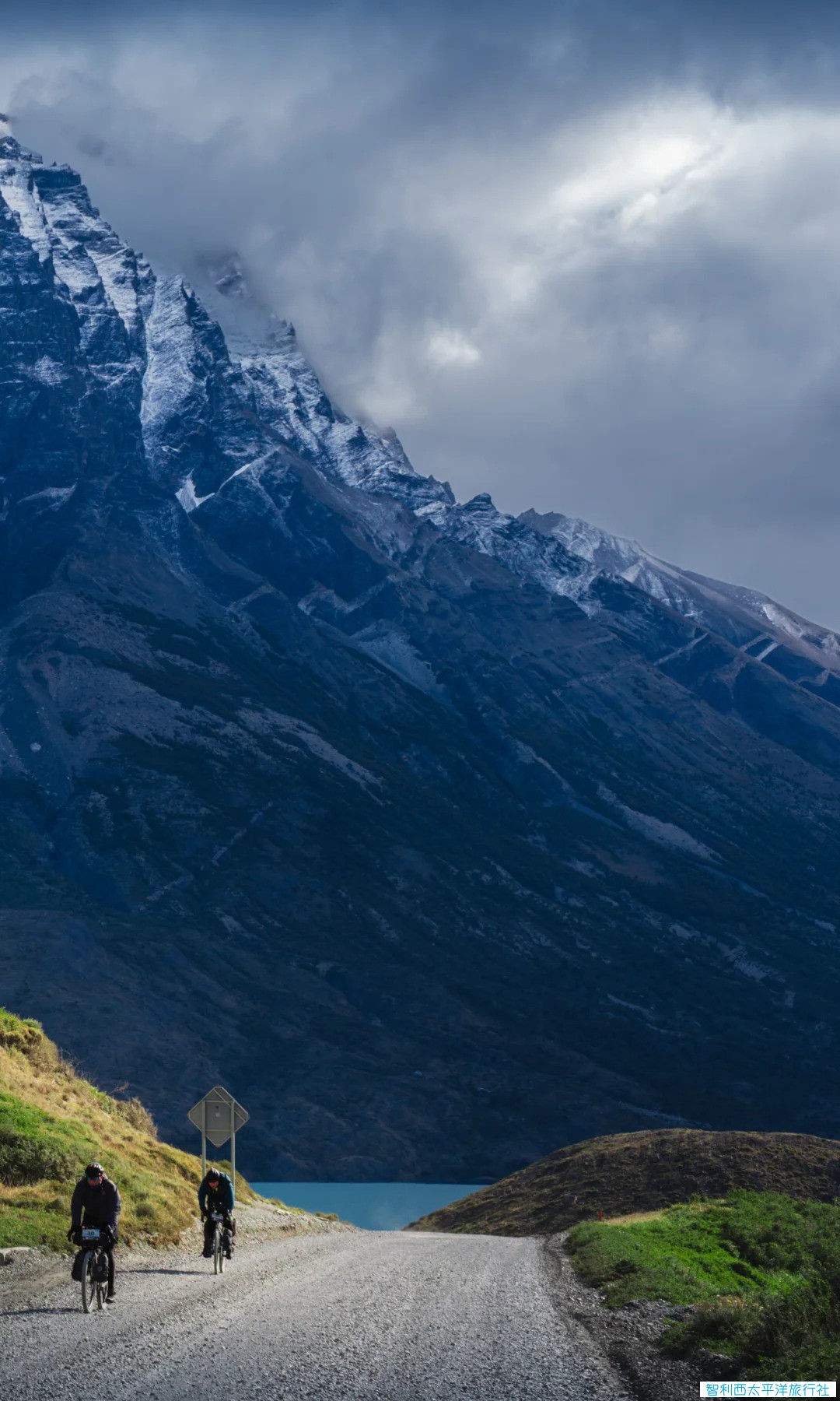 巴塔哥尼亚｜冰冻火山口下的骑行者们🚴1.jpg